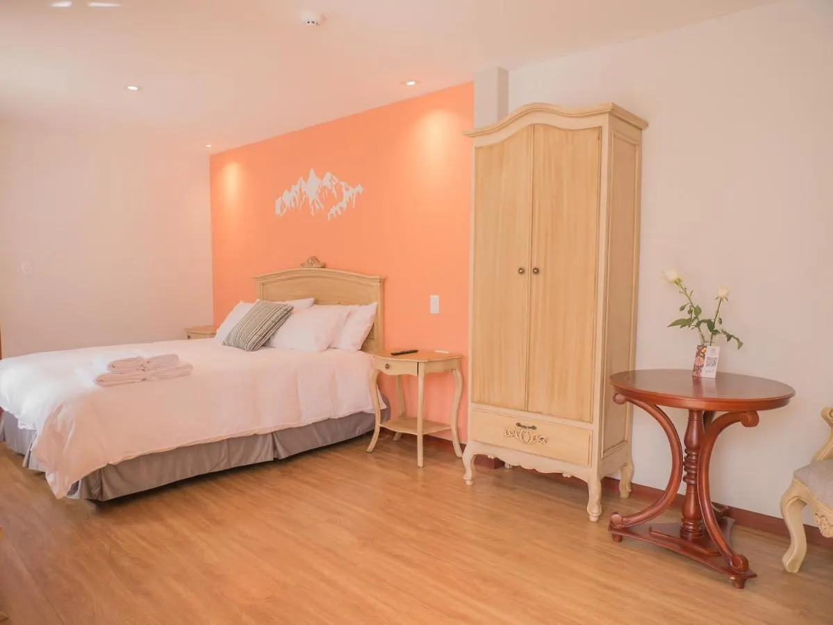 Hotel Casona 1914 Quito 4*,